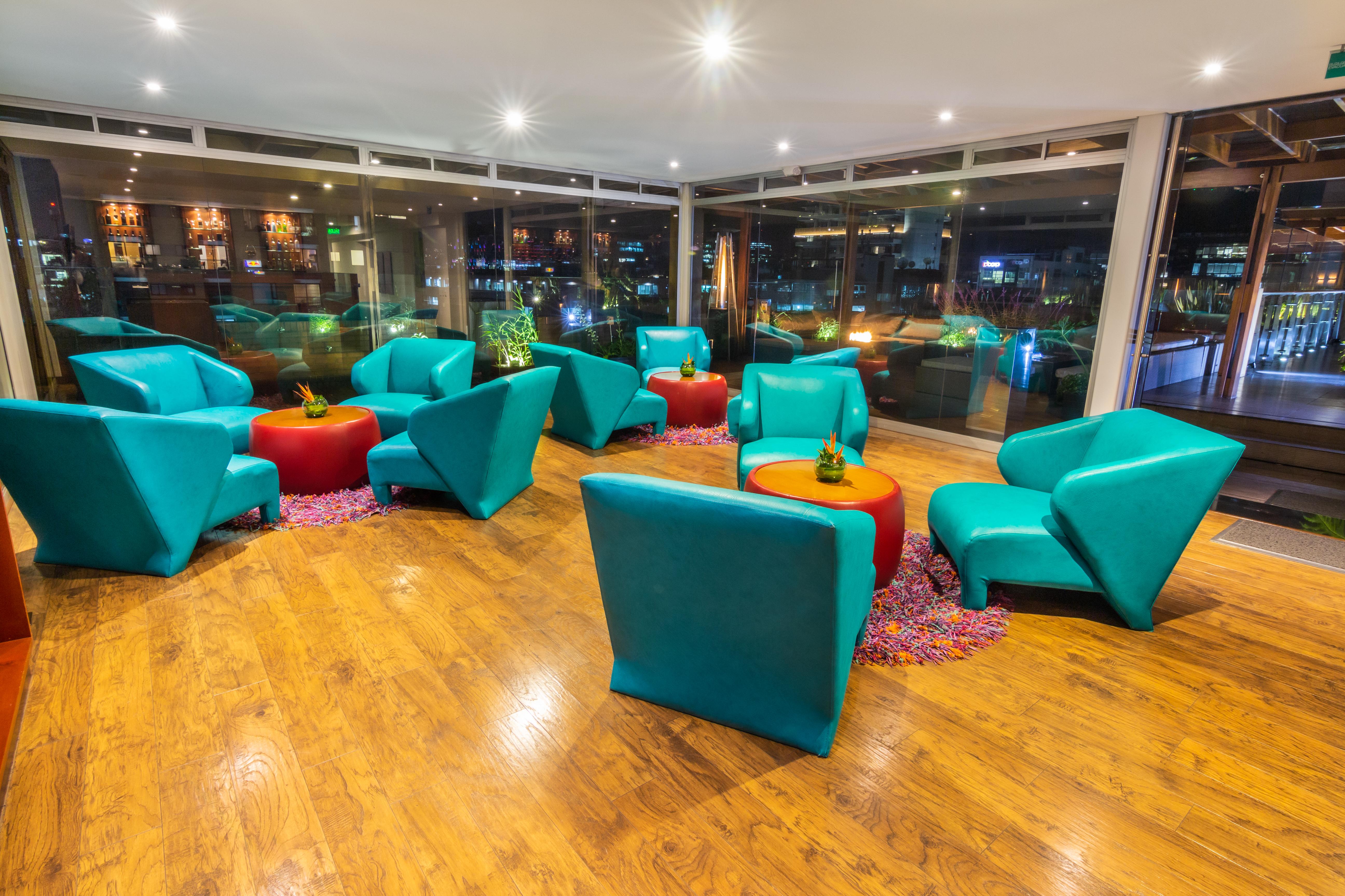 Best Western Plus 93 Park Hotel Bogotá Exterior foto The lounge at the airport