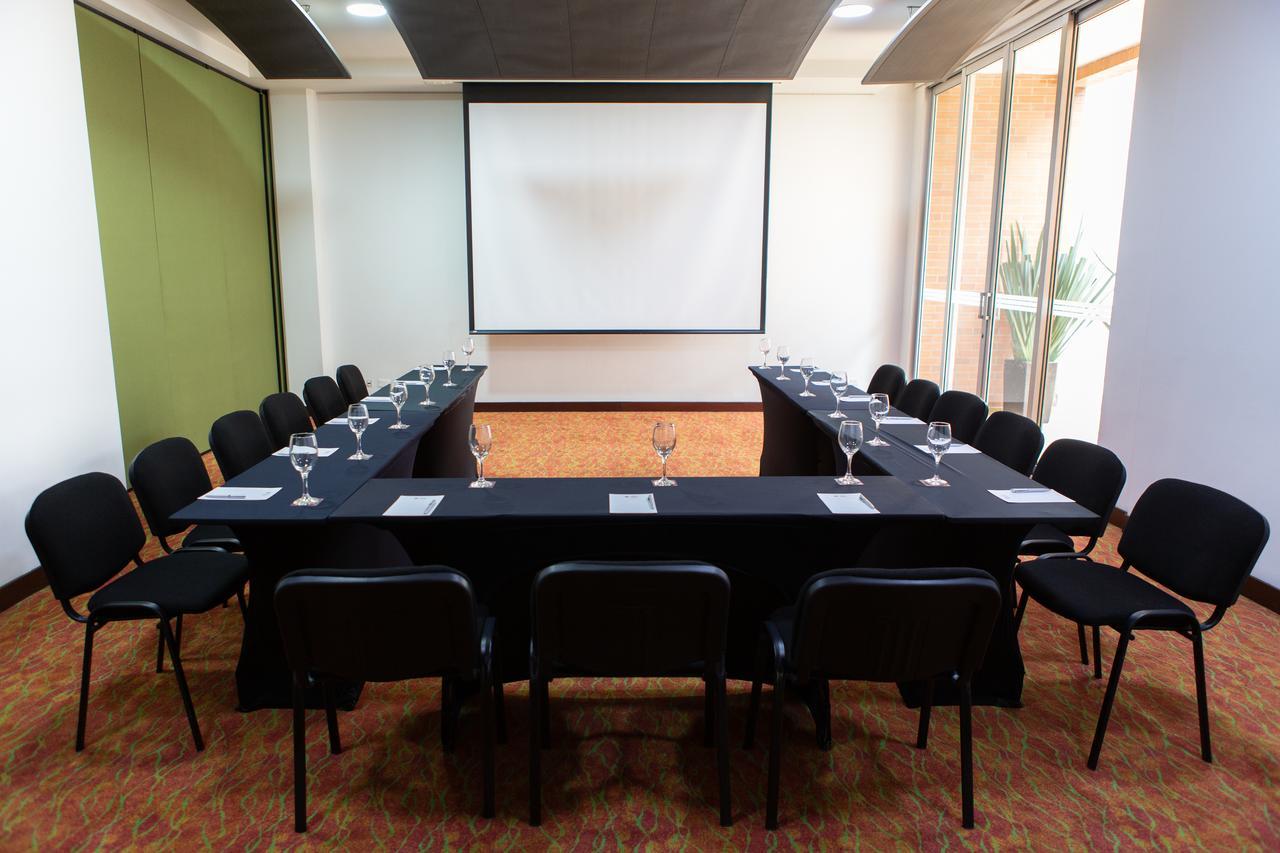 Best Western Plus 93 Park Hotel Bogotá Exterior foto Meeting room